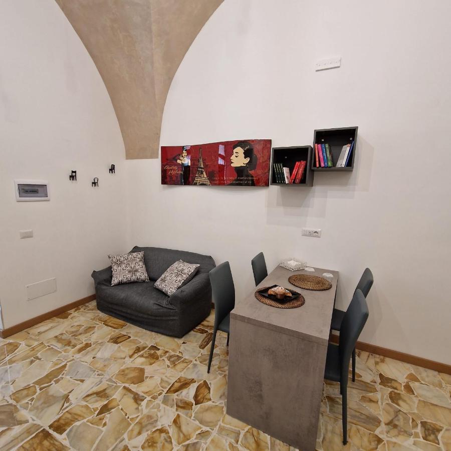 B&B Unici Grammichele Bagian luar foto